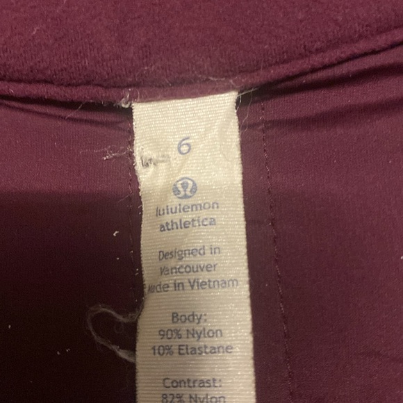 Lululemon Run For Cold Jacket, Size 6, Color Plum - Picture 7 of 12